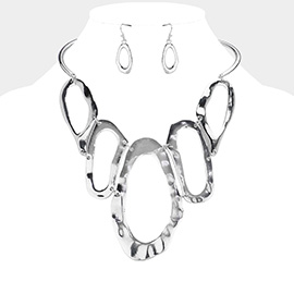 Abstract Hammered Hoop Link Toggle Necklace