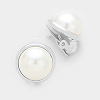 Metal trim pearl clip on earrings