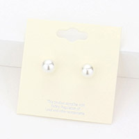 8mm Pearl stud earrings