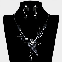 Crystal detail metal mesh flower vine necklace