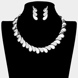 Oblique Rhinestone Pave Teardrop Detail Collar Necklace