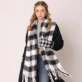 Buffalo Check Patterned Cozy Oblong Scarf