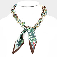 Open Metal Oval Link Leaf Patterned Fabric Necklace