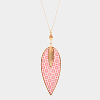 Patterned Wood Petal Pendant Long Necklace