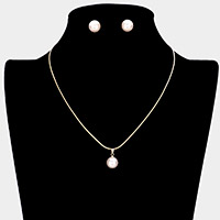 Pearl Pendant Necklace