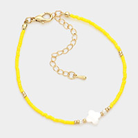 Quatrefoil Accented Beaded Bracelet