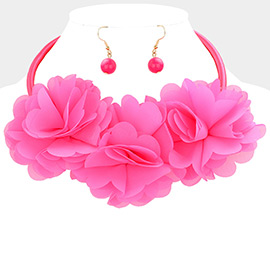 Triple Mesh Fabric Flower Necklace