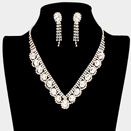 Oval Stone Accented V Shaped Rhinestone Necklace