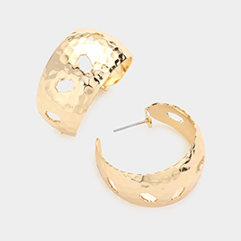 Cut Out Detailed Metal Hoop Earrings