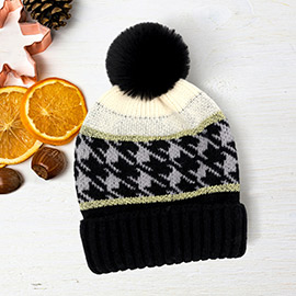 Houndstooth Patterned Pom Pom Beanie Hat