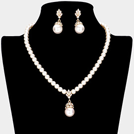 Pearl Pendant Necklace