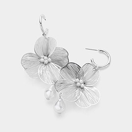 Pearl Pointed Metal Cutout Flower Dangle Earrings