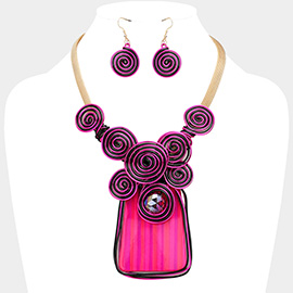 Metal Spiral Embellished Abstract Resin Pendant Statement Necklace