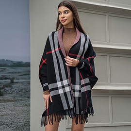 Checkered Pattern Tassel Shawl Poncho