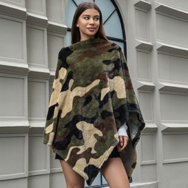 Faux Fur Camouflage Pattern Poncho 