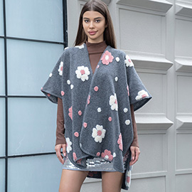 Fleece Flower Detailed Kimono Poncho