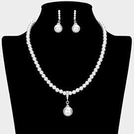 Pearl Pendant Pointed Necklace