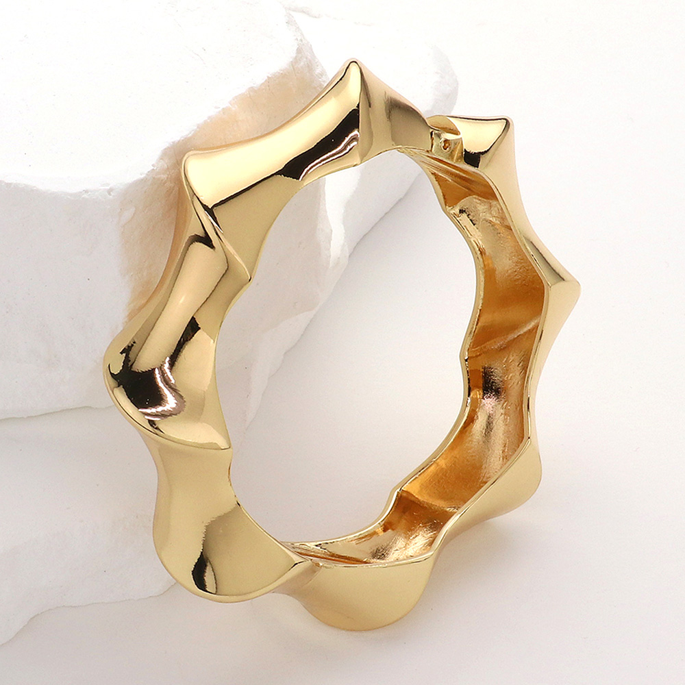 Metal Wavy Hinged Bangle Bracelet