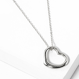 Metal Heart Cut out Pendant Necklace