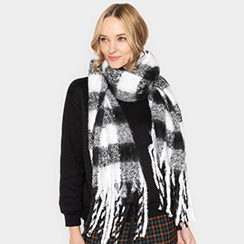 Buffalo Check Patterned Cozy Oblong Scarf