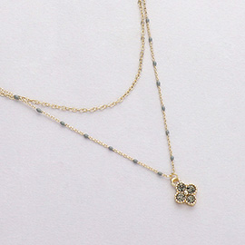 Double Layered Quatrefoil Stone Pendant Pointed Necklace